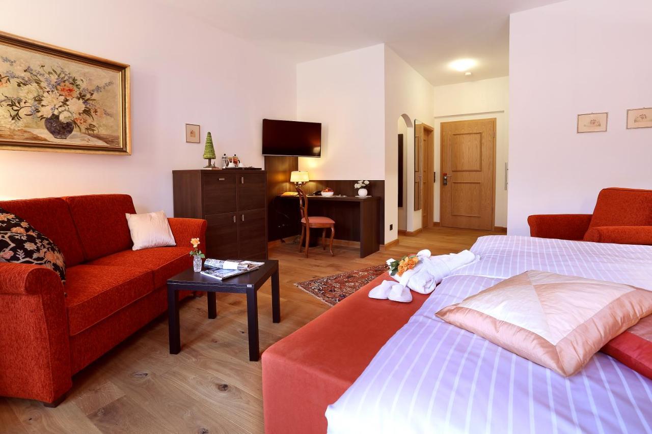 Hotel Garni Schloss Schoenberg Bad Brambach Esterno foto